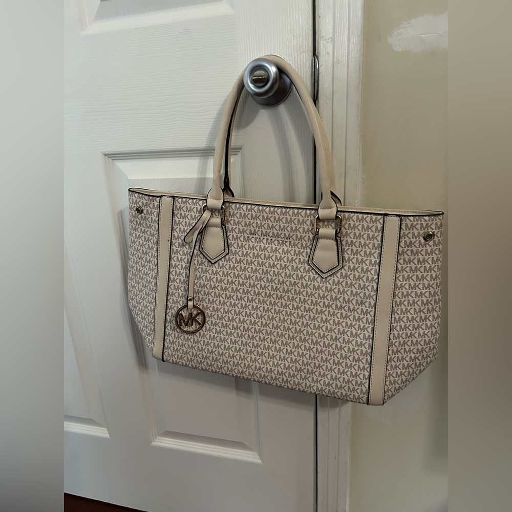 Michael Kors Cream and Brown Patterned Tote